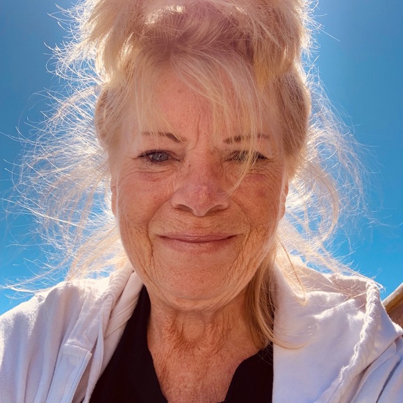 Meet your Posh Ambassador Rebecca! - Picture 1 of 1